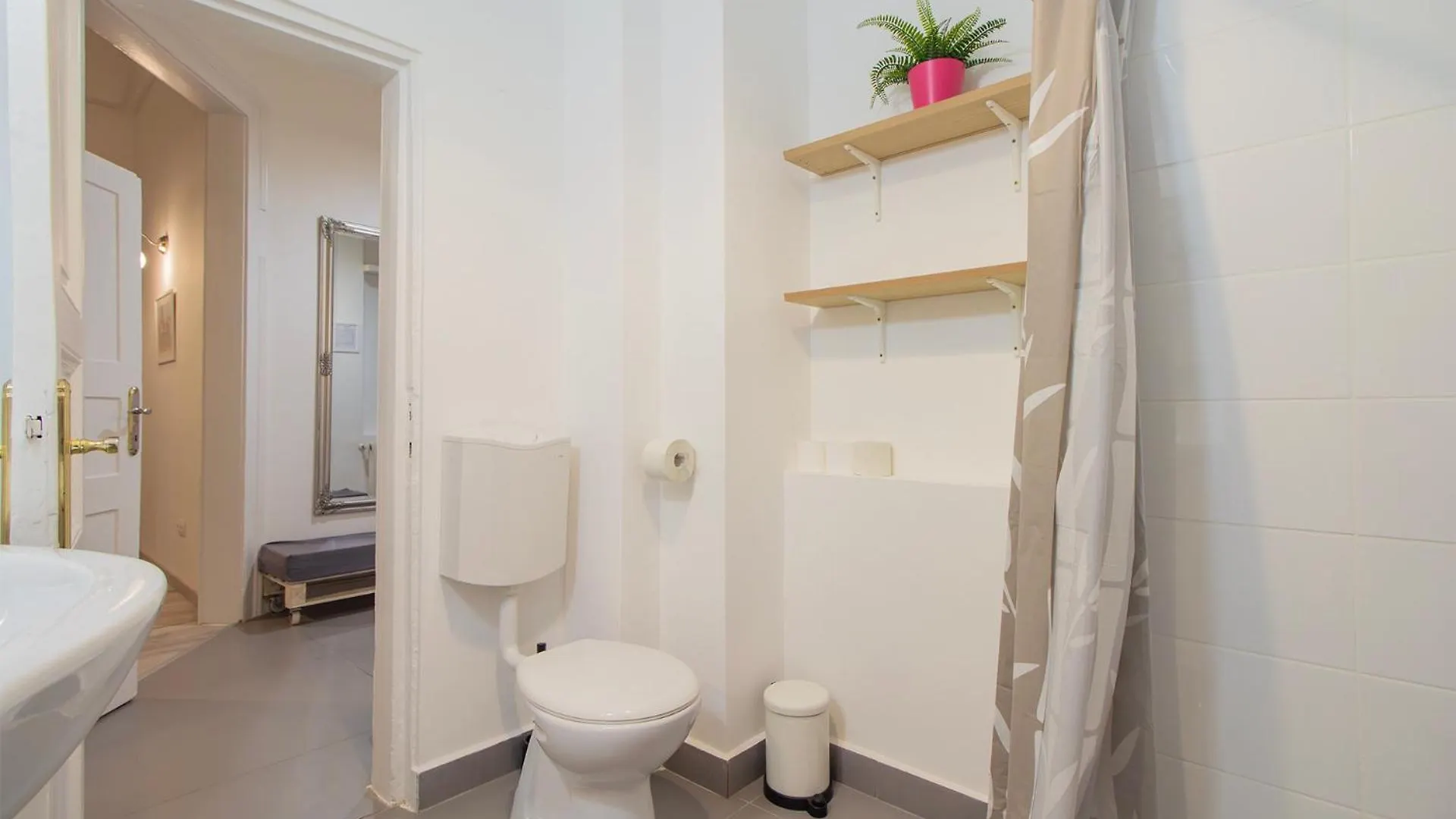 Dohany Apartment With 3Bedroom 1,5Bath - 9People Budapest