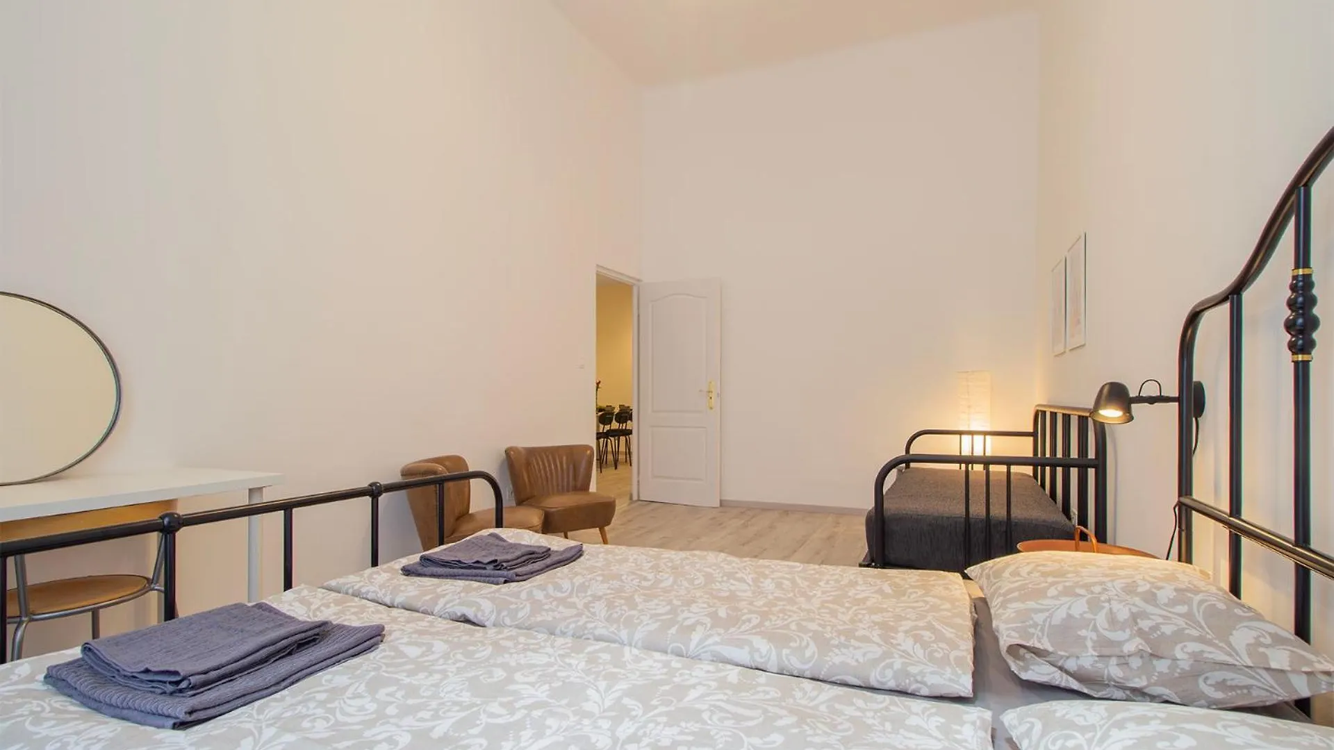 Dohany Apartment With 3Bedroom 1,5Bath - 9People Budapest