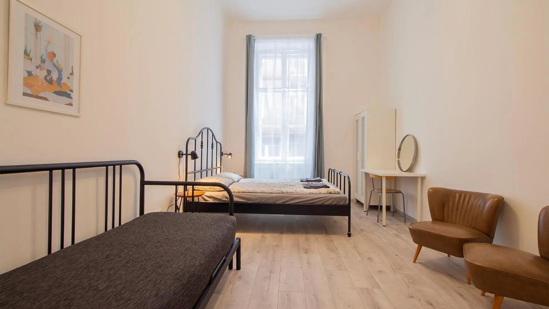 Dohany Apartment With 3Bedroom 1,5Bath - 9People Budapest Hungary