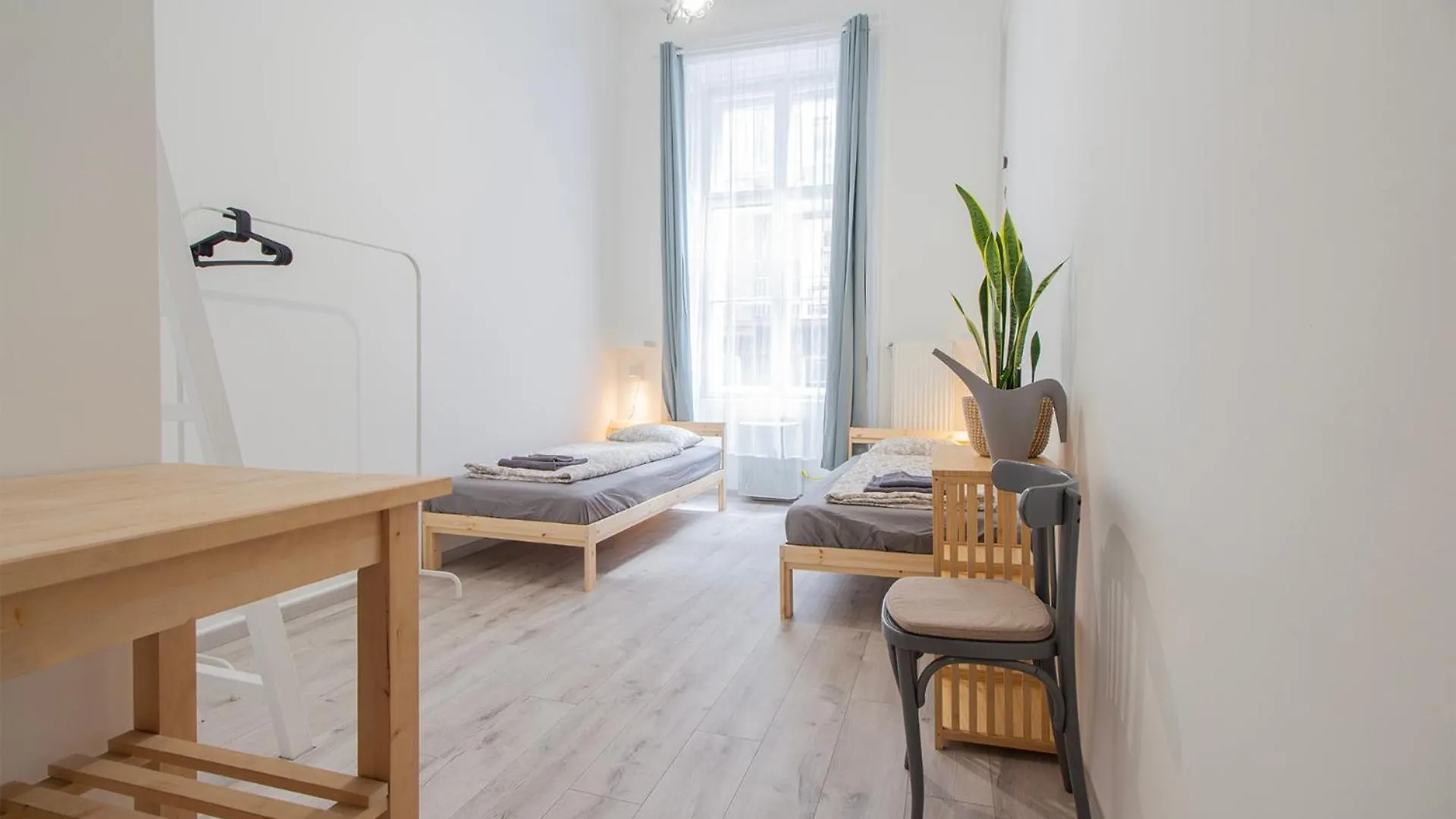 Dohany Apartment With 3Bedroom 1,5Bath - 9People Budapest Hungary