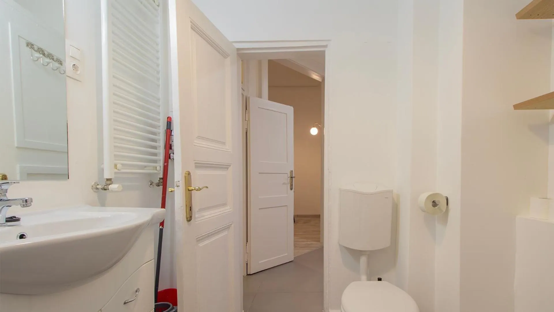 Dohany Apartment With 3Bedroom 1,5Bath - 9People Budapeszt